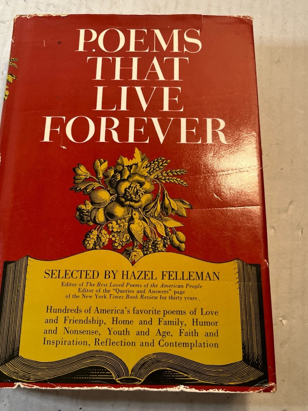 Poems That Live Forever - Red Hardcover Edition Selected by Hazel Felleman